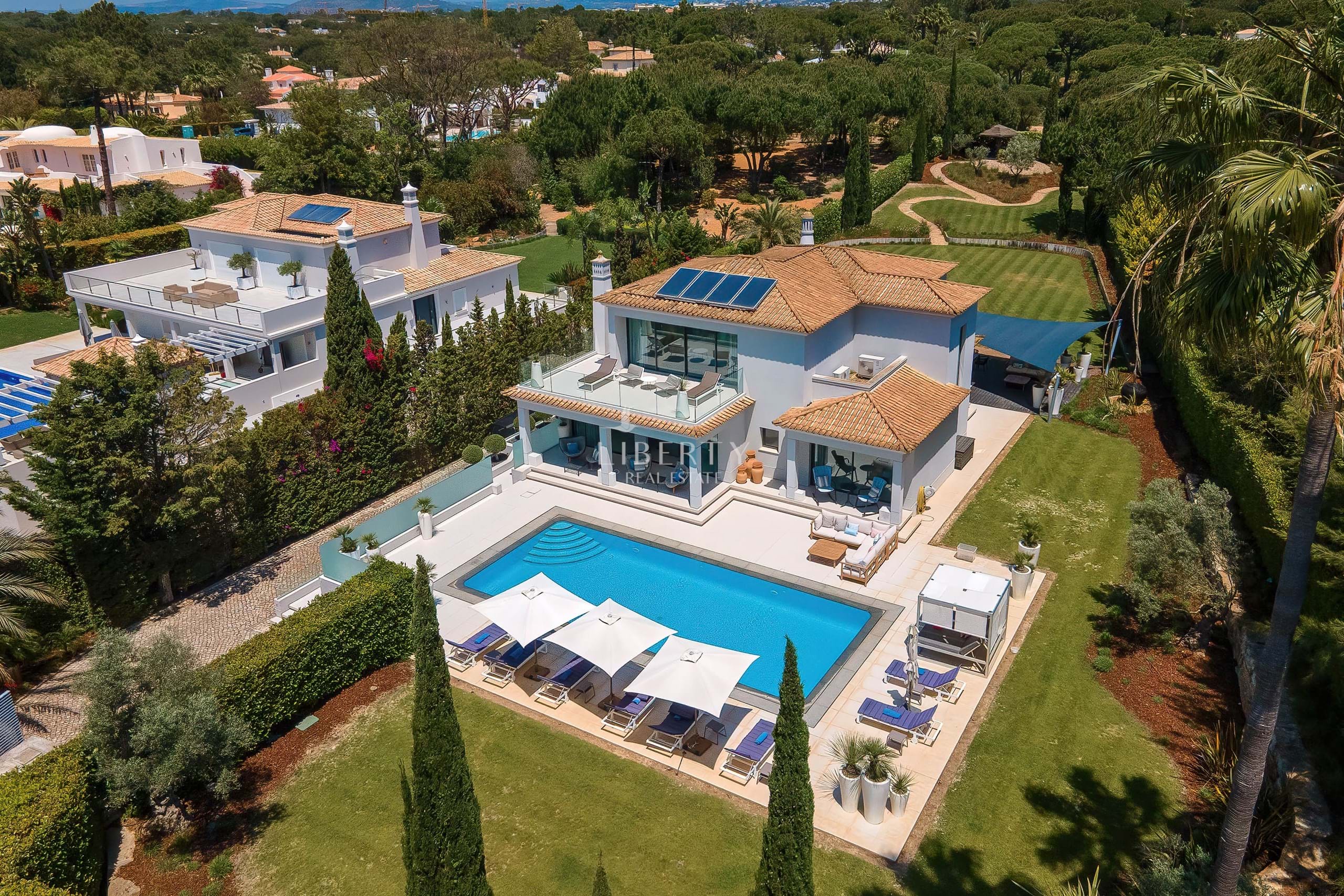 Ideal Indoor-Outdoor Entertaining - 5 Bedroom Family Villa On A Large Plot for sale in the Heart of Quinta do Lago