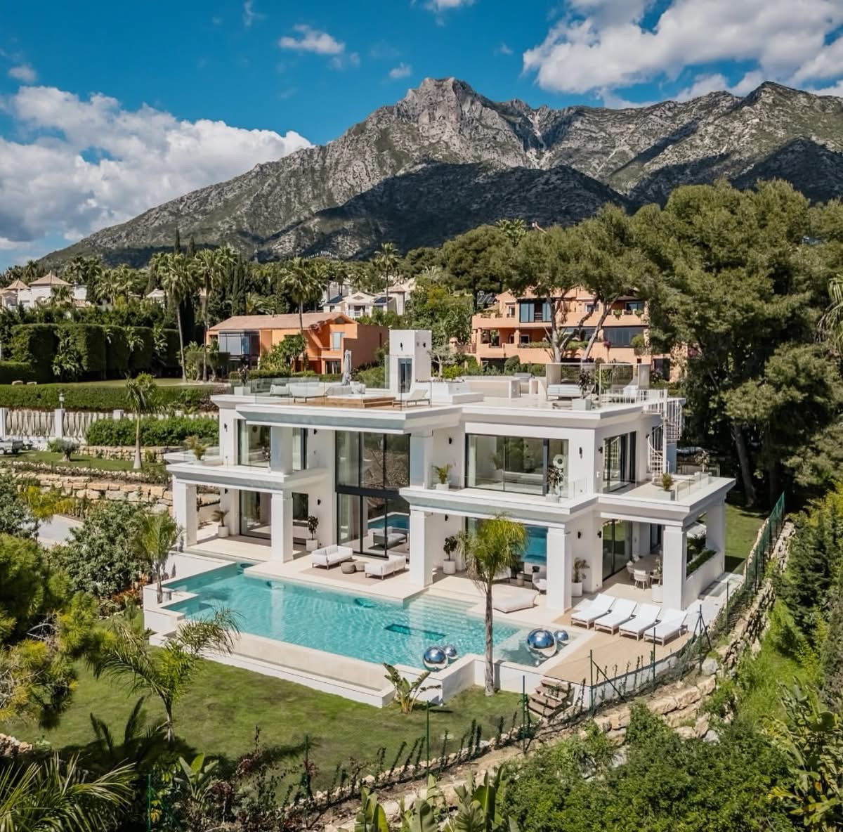 Modern Villa with Sea Views - Real Estate - Image 1